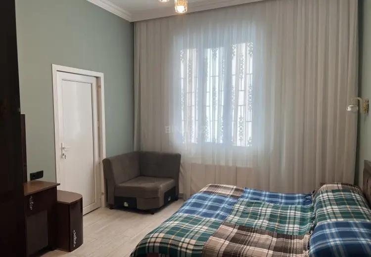 280 000 AZN - 8 otaqlı mənzil Satılır, Gəncə
