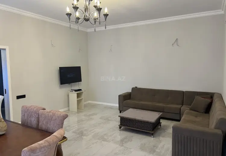 280 000 AZN - 8 otaqlı mənzil Satılır, Gəncə