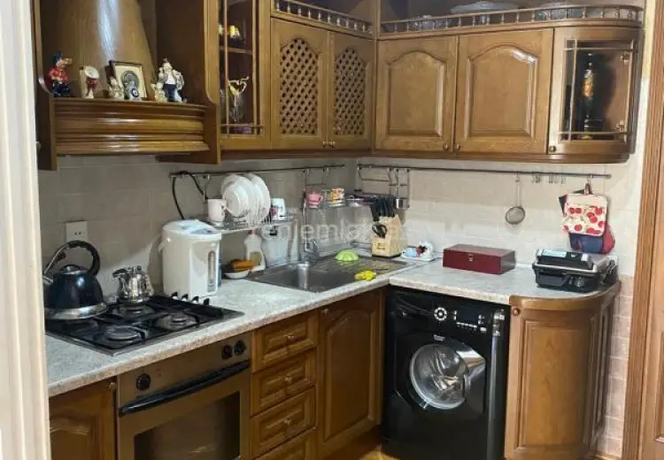 1 000 AZN - 3 otaqlı mənzil Kirayə (aylıq), Yasamal qəs., Yasamal, Bakı
