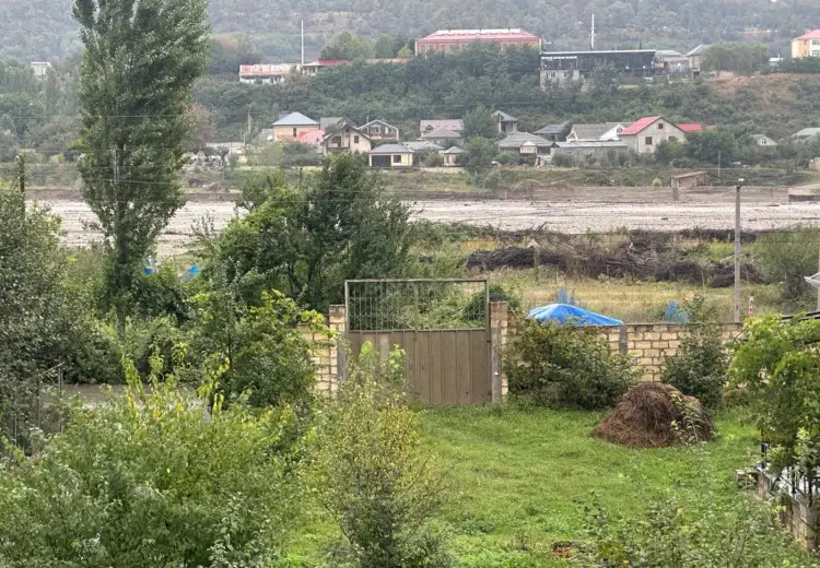 195 000 AZN - 7 otaqlı mənzil Satılır, Qusar
