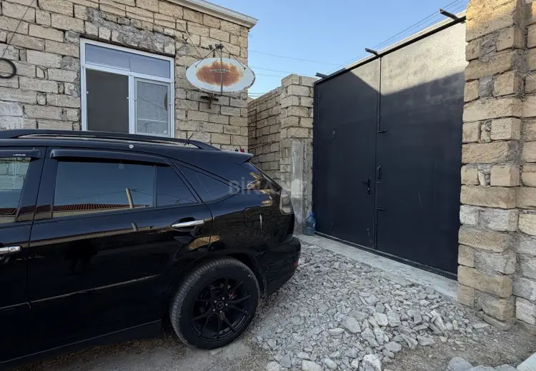 650 AZN - 3 otaqlı mənzil Kirayə (aylıq), Lökbatan qəs., Qaradağ, Bakı