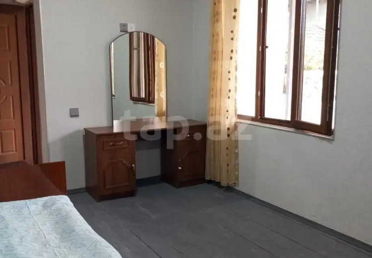 300 AZN - 3 otaqlı mənzil Kirayə (aylıq), Şəki