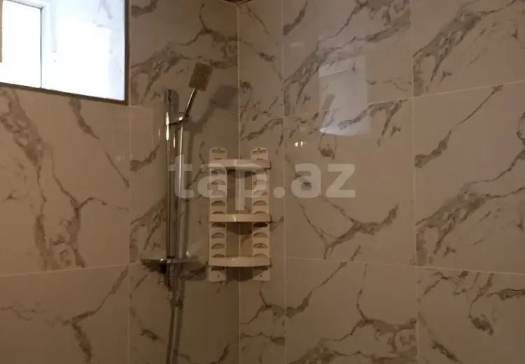 300 AZN - 3 otaqlı mənzil Kirayə (aylıq), Şəki