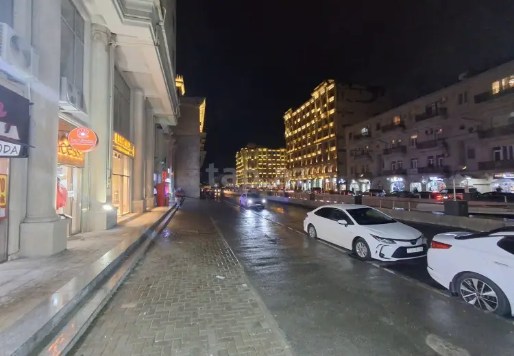 10 000 AZN - 0 m² Obyekt / Ofis, Bakı