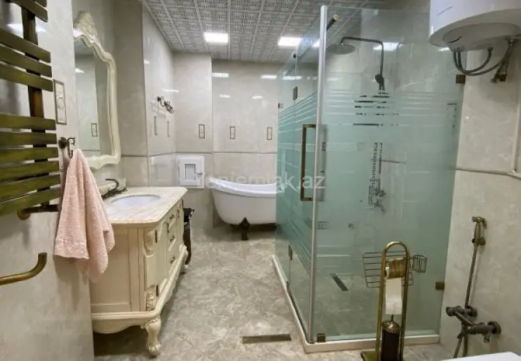 1 700 AZN - 3 otaqlı mənzil Kirayə (aylıq), Nəsimi, Bakı