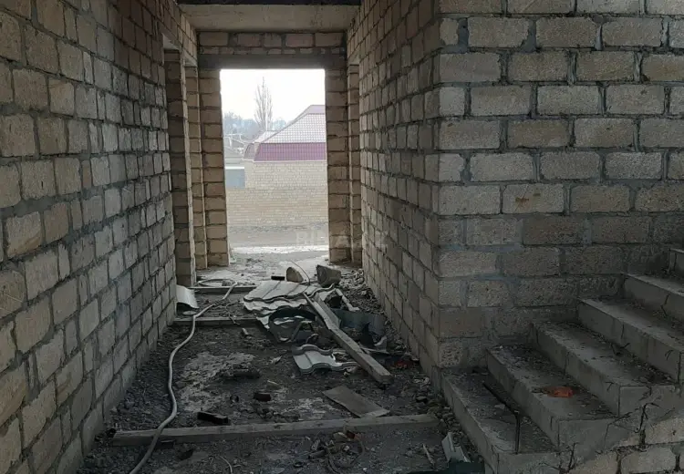 135 000 AZN - 9 otaqlı mənzil Satılır, Gəncə