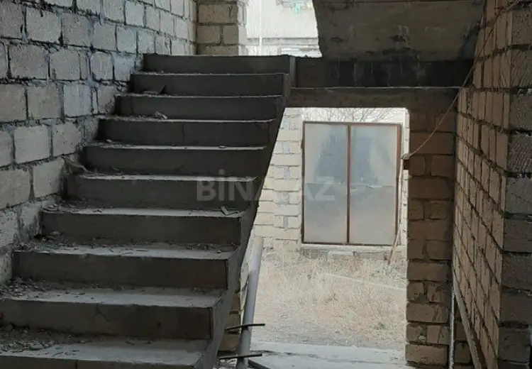 135 000 AZN - 9 otaqlı mənzil Satılır, Gəncə