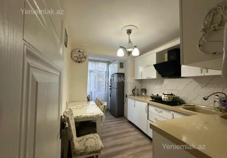 240 000 AZN - 4 otaqlı mənzil Satılır, 8-ci kilometr, Nizami, Bakı
