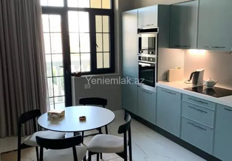 3 500 AZN - 3 otaqlı mənzil Kirayə (aylıq), Yasamal qəs., Yasamal, Bakı