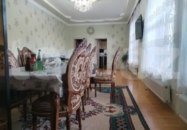 430 000 AZN - 8 otaqlı mənzil , Ağdaş