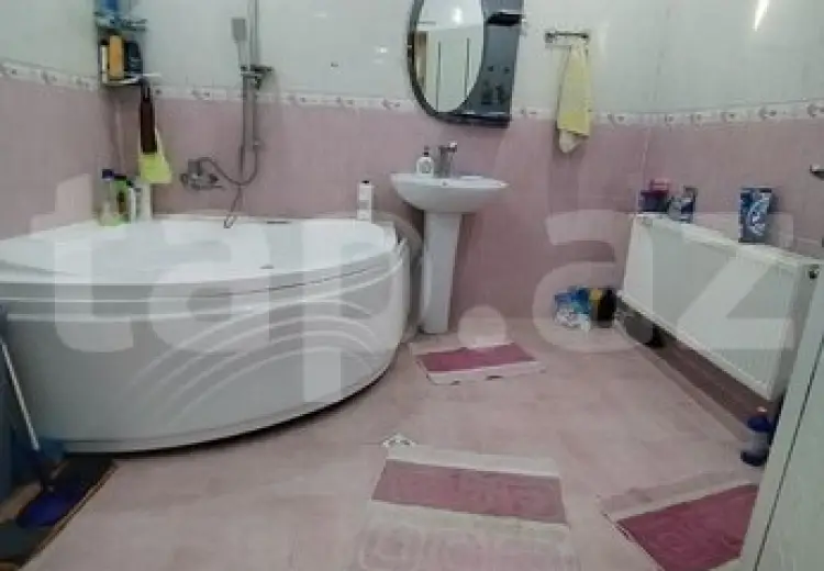 430 000 AZN - 8 otaqlı mənzil , Ağdaş