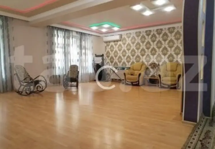 430 000 AZN - 8 otaqlı mənzil , Ağdaş