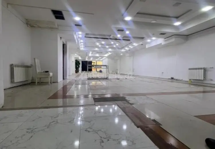 4 500 AZN - 300 m² Obyekt / Ofis Kirayə (aylıq), Nəsimi, Bakı