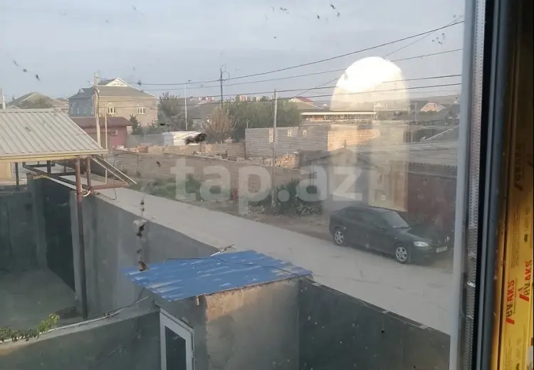 4 500 AZN - 4 otaqlı mənzil , Şirvan