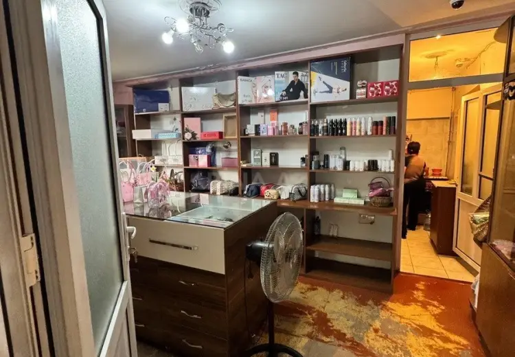 260 000 AZN - 42 m² Obyekt / Ofis Satılır, Gəncə
