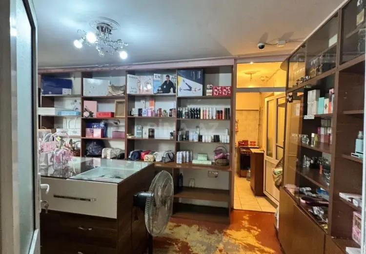 260 000 AZN - 42 m² Obyekt / Ofis Satılır, Gəncə