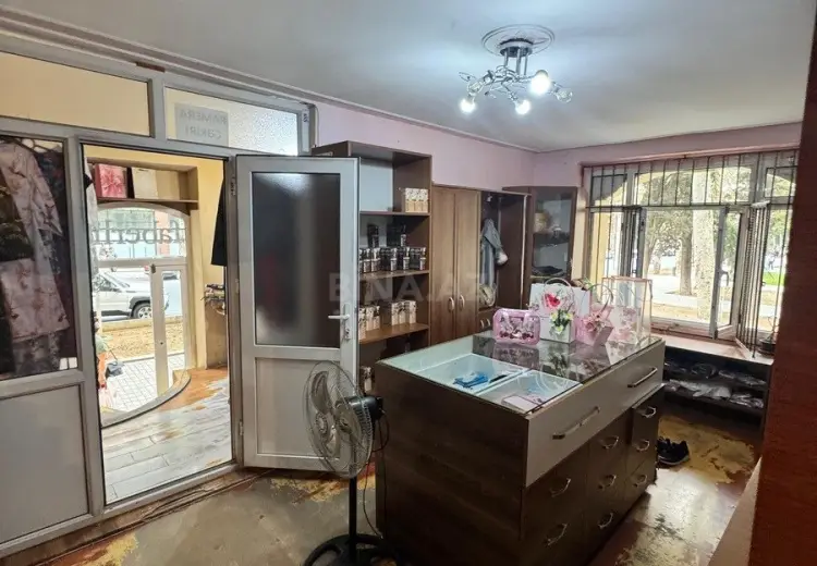 260 000 AZN - 42 m² Obyekt / Ofis Satılır, Gəncə