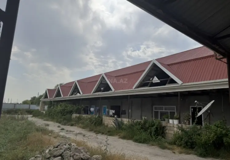 310 000 AZN - 60000 m² Obyekt / Ofis Satılır, Salyan
