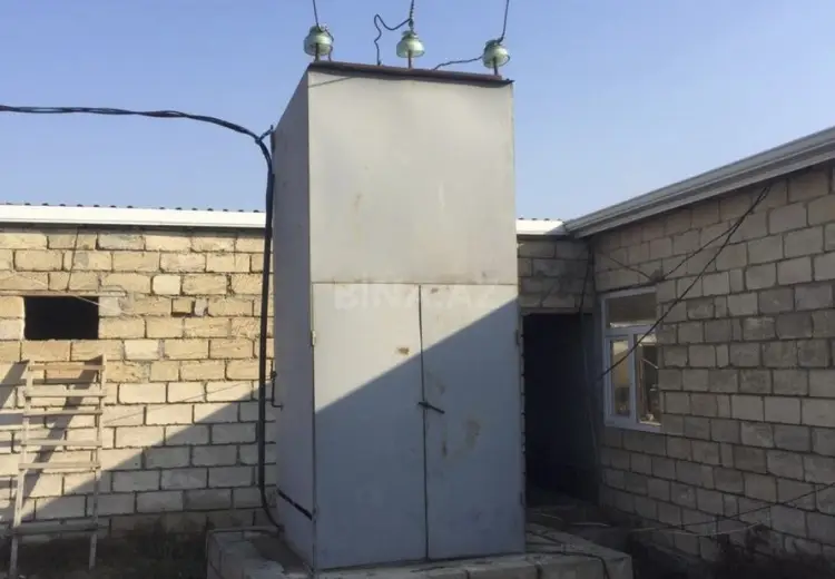310 000 AZN - 60000 m² Obyekt / Ofis Satılır, Salyan