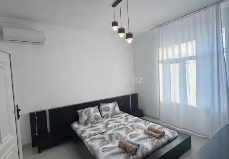 150 AZN - 4 otaqlı mənzil Kirayə (günlük), Novxanı, Abşeron