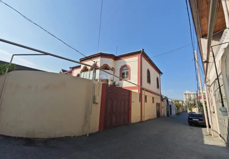 220 AZN - 7 otaqlı mənzil Kirayə (aylıq), 6-cı mikrorayon, Binəqədi, Bakı