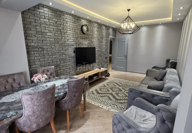 700 AZN - 3 otaqlı mənzil Kirayə (aylıq), Laçın