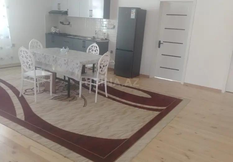 700 AZN - 3 otaqlı mənzil Kirayə (aylıq), Qəbələ
