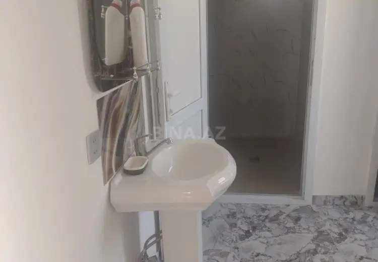 700 AZN - 3 otaqlı mənzil Kirayə (aylıq), Qəbələ