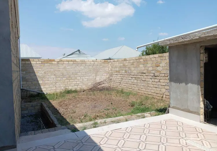120 000 AZN - 4 otaqlı mənzil Satılır, Gəncə