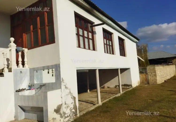 28 000 AZN - 4 otaqlı mənzil Satılır, Yevlax