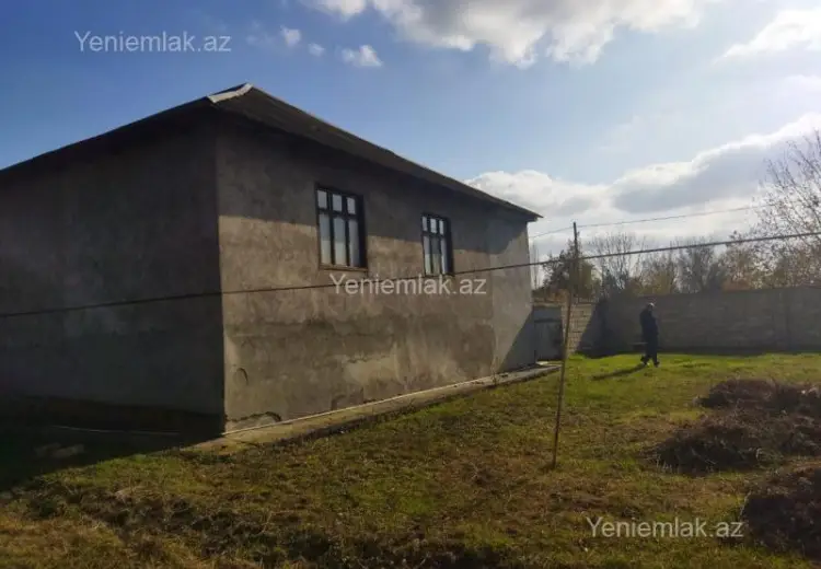 28 000 AZN - 4 otaqlı mənzil Satılır, Yevlax