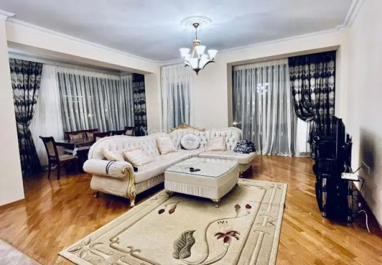 2 200 AZN - 4 otaqlı mənzil Kirayə (aylıq), İçəri şəhər, Səbail, Bakı