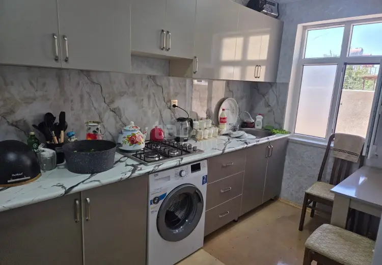 59 000 AZN - 4 otaqlı mənzil , Salyan