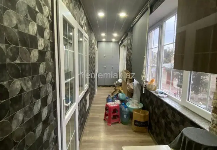 240 000 AZN - 5 otaqlı mənzil Satılır, Qaraçuxur qəs., Suraxanı, Bakı
