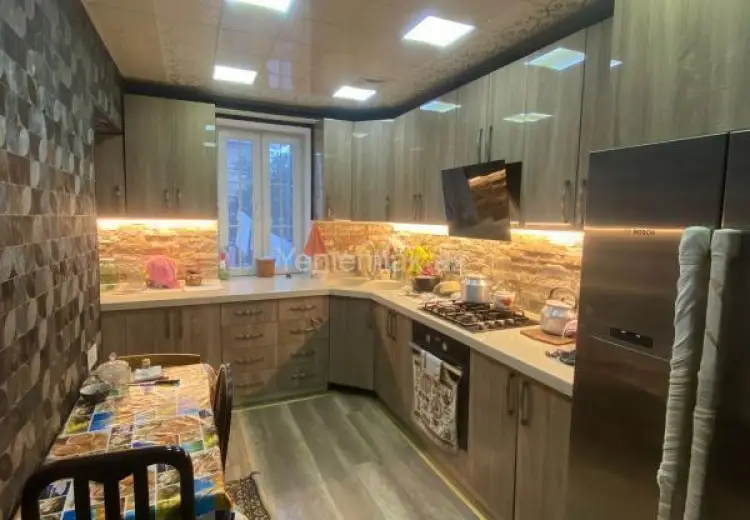 240 000 AZN - 5 otaqlı mənzil Satılır, Qaraçuxur qəs., Suraxanı, Bakı
