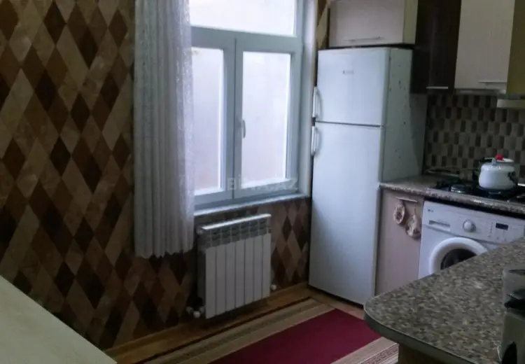 650 AZN - 4 otaqlı mənzil Kirayə (aylıq), Gəncə