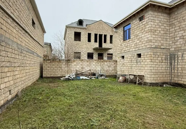 115 000 AZN - 4 otaqlı mənzil , Yevlax