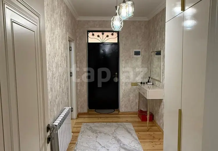 115 000 AZN - 4 otaqlı mənzil , Yevlax