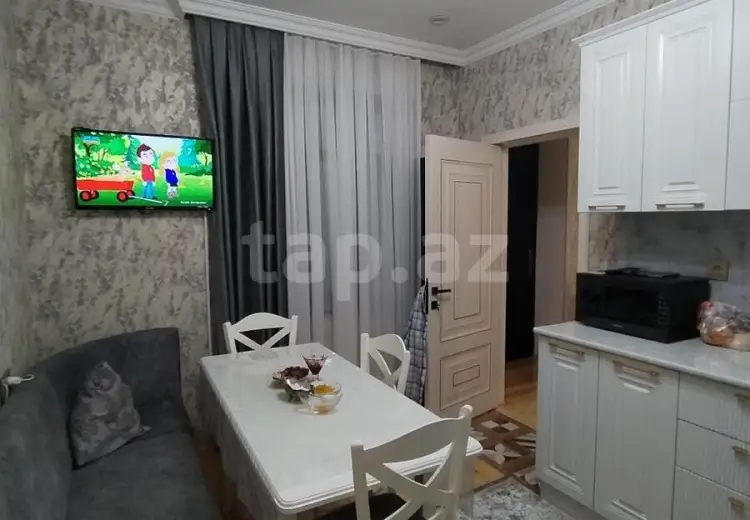 115 000 AZN - 4 otaqlı mənzil , Yevlax