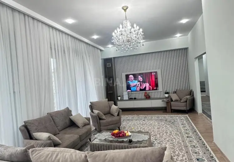 2 300 AZN - 4 otaqlı mənzil Kirayə (aylıq), Nərimanov, Bakı