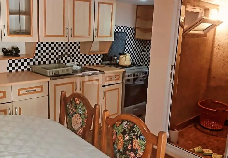 100 AZN - 3 otaqlı mənzil Kirayə (aylıq), Lənkəran