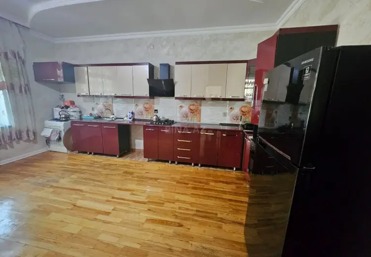 145 000 AZN - 5 otaqlı mənzil Satılır, 28 may qəs., Yevlax