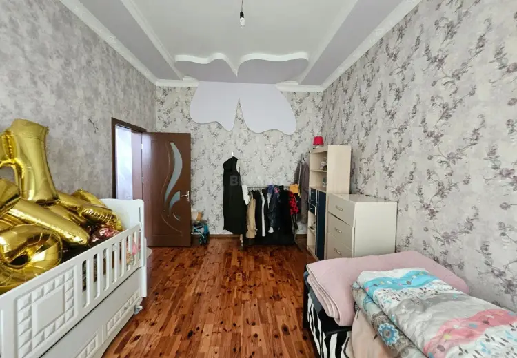 145 000 AZN - 5 otaqlı mənzil Satılır, 28 may qəs., Yevlax