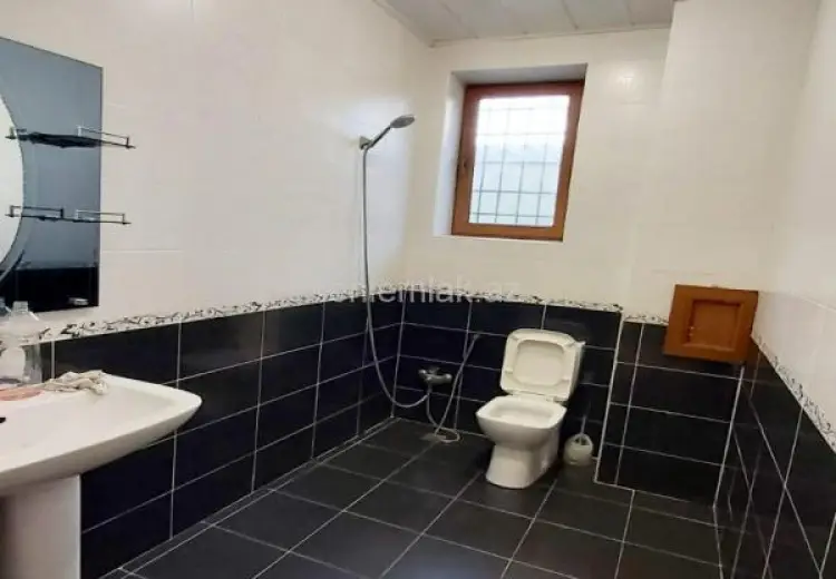 2 600 000 AZN - 650 m² Obyekt / Ofis Satılır, Səbail, Bakı