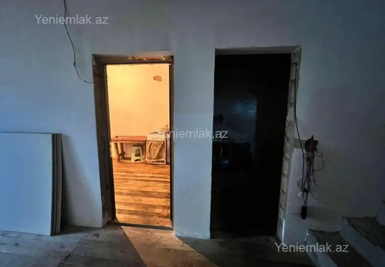 140 000 AZN - 8 otaqlı mənzil Satılır, Saray, Abşeron