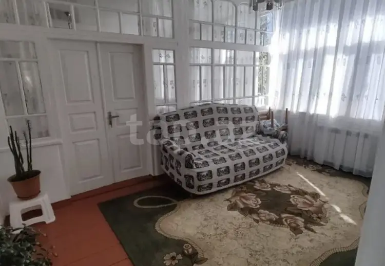230 000 AZN - 8 otaqlı mənzil , Gədəbəy