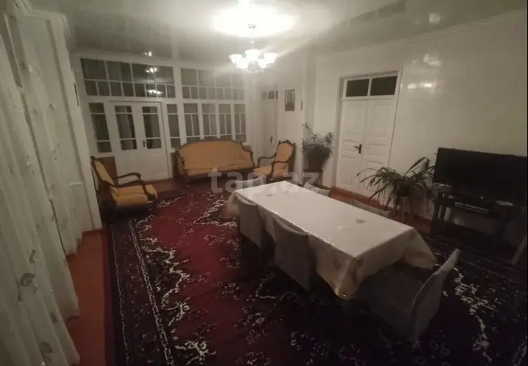 230 000 AZN - 8 otaqlı mənzil , Gədəbəy