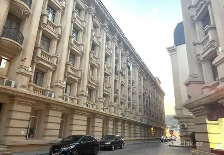 275 000 AZN - 5 otaqlı mənzil Satılır, Bayıl qəs., Səbail, Bakı