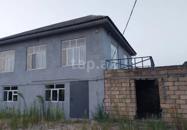 130 000 AZN - 6 otaqlı mənzil , Astara