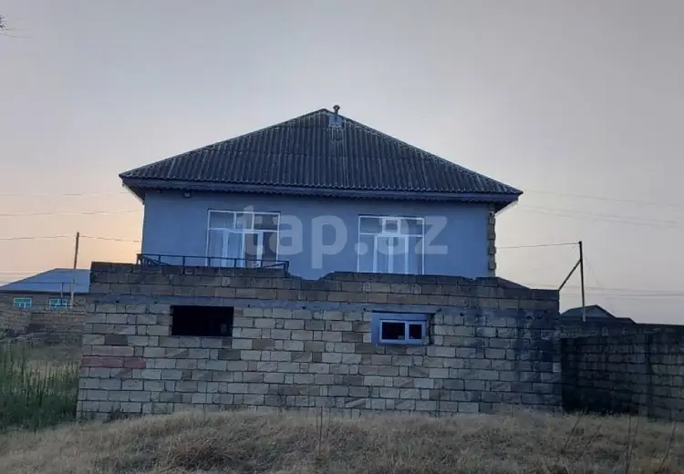 130 000 AZN - 6 otaqlı mənzil , Astara